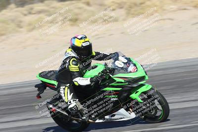 media/Dec-01-2025-Moto Forza (Mon) [[2daa91e15f]]/3-Beginner Group/Session 4 Turn 9/